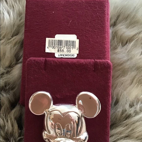 Collectors wanted Vintage Mickey Mouse Pin 1989 - Picture 4 of 8